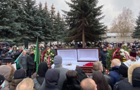 В Харькове похоронили Геннадия Кернеса