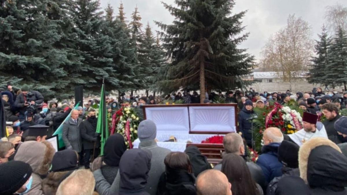 В Харькове похоронили Геннадия Кернеса