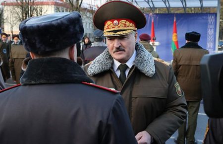 Поки останній ОМОНівець мені не скаже йти, я буду наглухо стояти в цій країні — Лукашенко (відео)