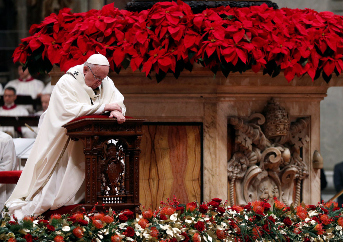 «Cпоживацтво вкрало в нас Різдво»: Папа Франциск закликає допомогти нужденним перед Різдвом