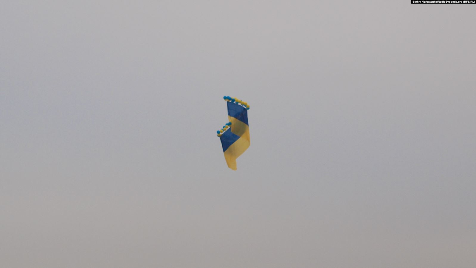 Над окупованим Кримом запустили 20-метровий прапор України