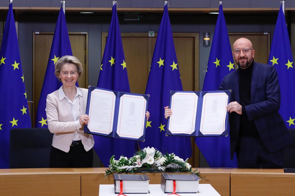 Керівництво ЄС підписало торговельну угоду з Британією