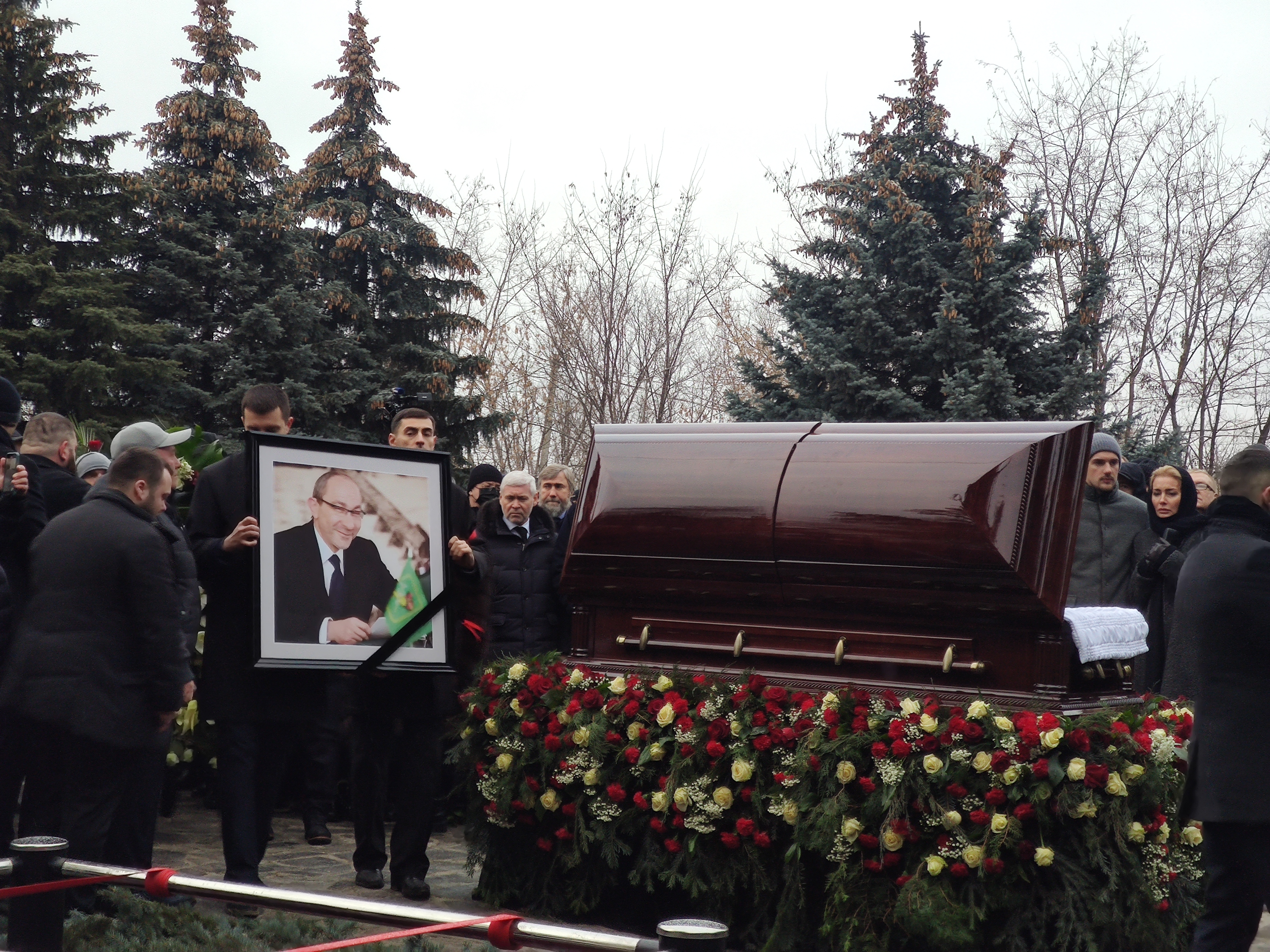 «Нагадує розповіді бабусі про похорони Сталіна» — харків'янин про прощання з Кернесом
