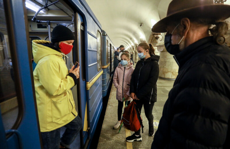У новорічну ніч метро Києва працюватиме на дві години довше — Макогон