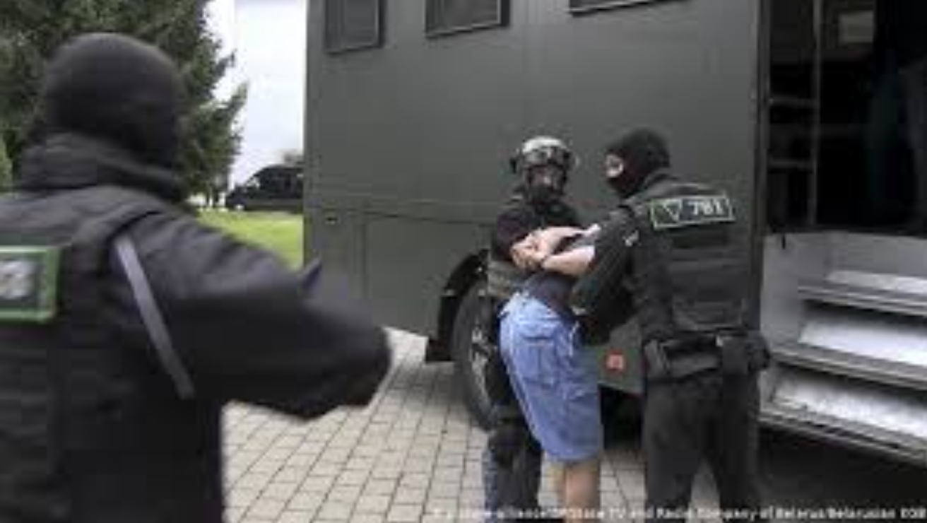 Bellingcat знімає фільм про зрив спецоперації українських спецслужб із затримання «вагнерівців»