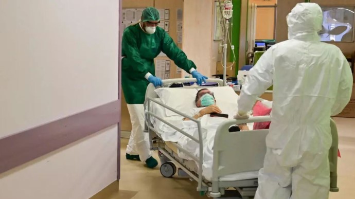 В Киеве 1158  пациентов с COVID-19 находятся в тяжелом состоянии, в больницах лечится 2131 больной — Кличко