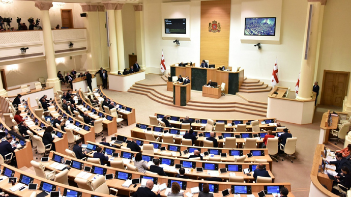 У Грузії девʼять депутатів парламенту оголосили голодування на підтримку Саакашвілі