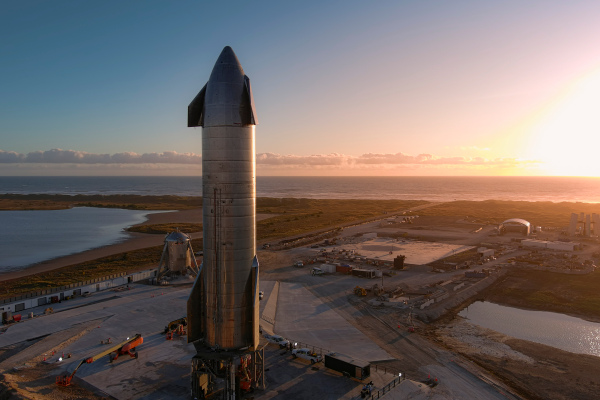 SpaceX не удалось запустить прототип корабля Starship, полет прервали за секунду до старта