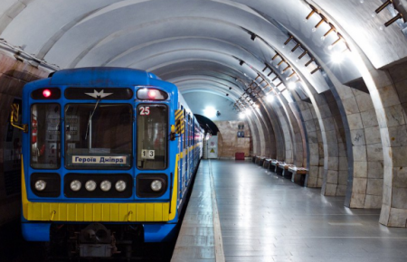 Приблизительная рыночная цена одного вагона метро составляет около €1-1,3 млн, в зависимости от комплектации — Макогон