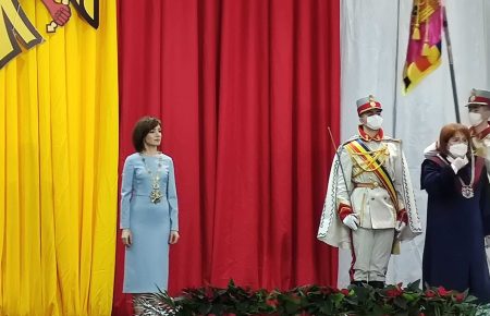 Мая Санду офіційно стала президенткою Молдови
