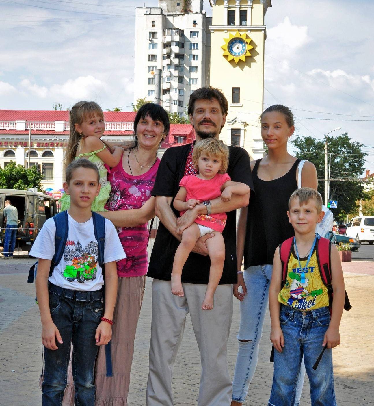 В Хмельницком семейная пара учит детей по собственной образовательной программе