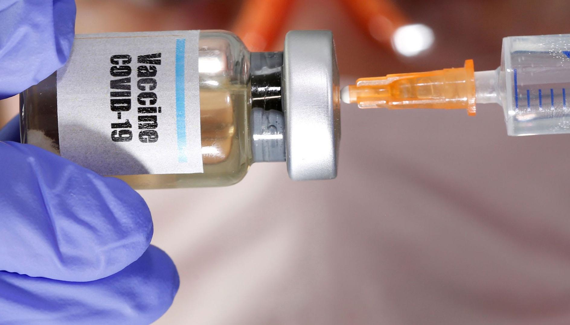Велика Британія схвалила використання вакцини від Pfizer
