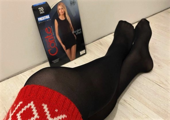 Белоруски публикуют фото ног в колготках в поддержку заключенной женщины, которая более 10 лет была лицом бренда Conte