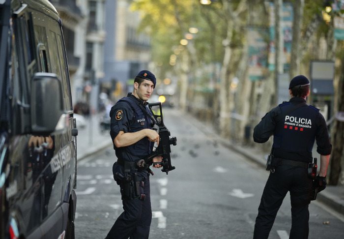 Поліція Іспанії провела наймасштабнішу операцію проти російської мафії, затримали 23 особи