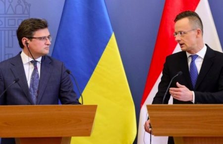 Украина и Венгрия договорились о переговорах относительно законов о языке и образовании