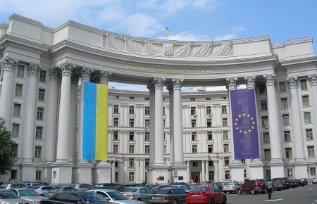 МЗС України повідомило, що висилає російського дипломата — ЗМІ