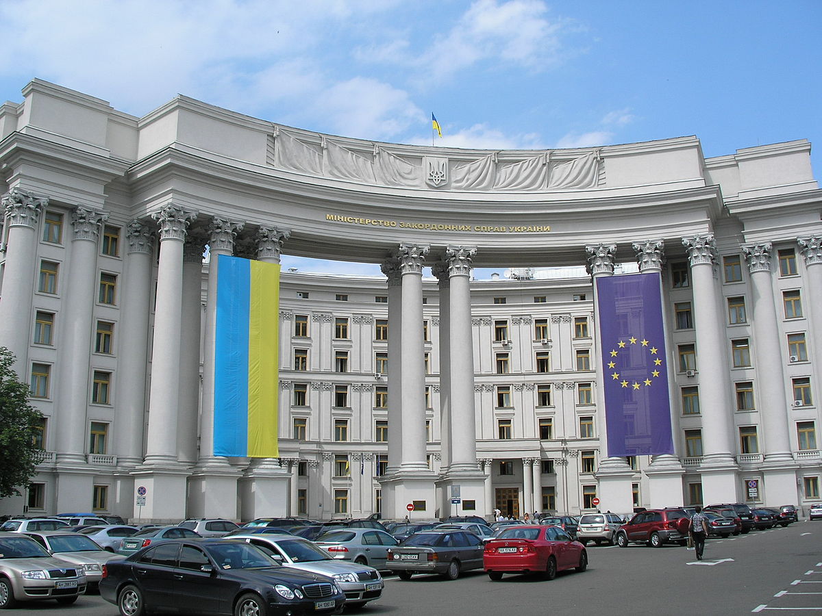 МЗС України повідомило, що висилає російського дипломата — ЗМІ