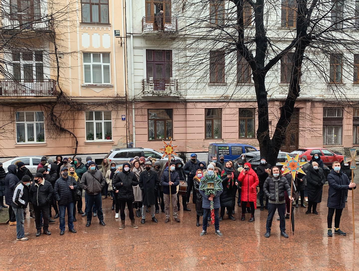 Протестували колядками: актори Чернівецького обласного драмтеатру з вертепами вимагали не скорочувати видатки на культуру