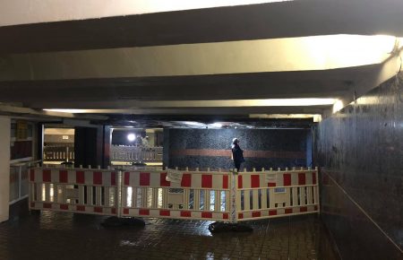 На Майдані Незалежності у підземному переході обвалилася стеля: її відремонтують за два дні