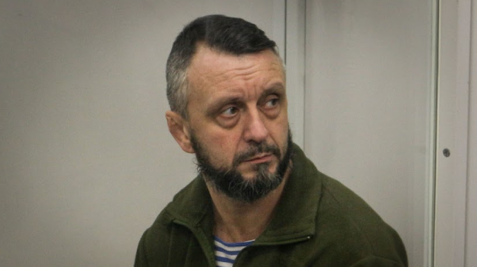 «Впечатление, что судьи не знают, что делать с этим делом»: Апелляционный суд оставил Антоненко под стражей