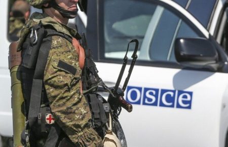 Протягом вихідних ОБСЄ зафіксувала 90 порушень перемир'я на сході України