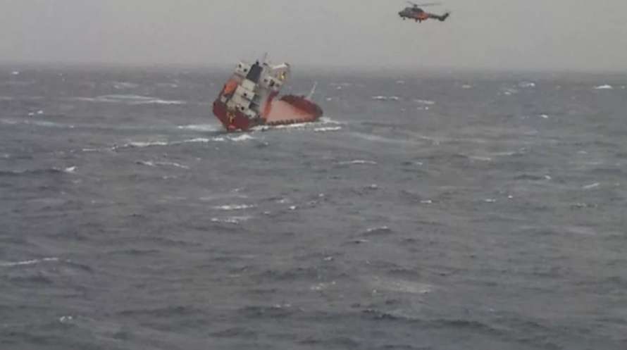 Витягували людей із води, кидали рятувальне коло — капітан турецького корабля про порятунок українських моряків