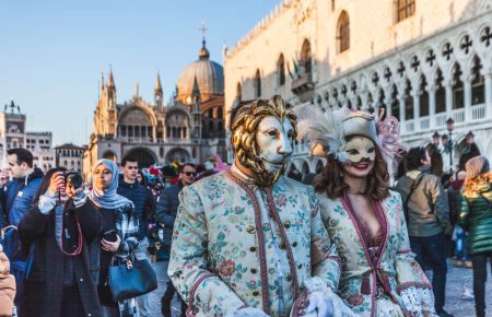 Венеційський карнавал відбудеться в онлайн-форматі