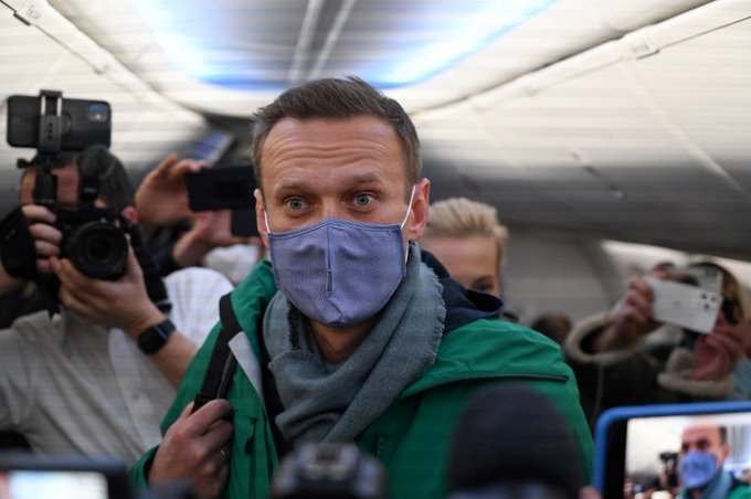 Навального залишили під арештом