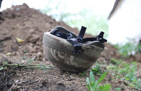 На Донбасі поранили двох українських військових — ТКГ