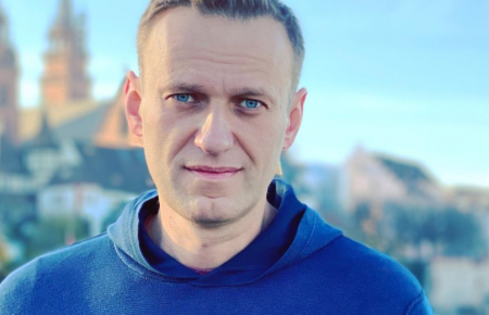 Навального відправили у в'язницю на 3,5 роки