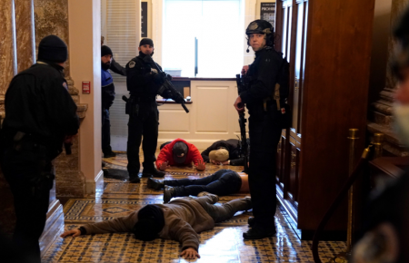 У Конгресі США сталася стрілянина, поранена жінка — CNN