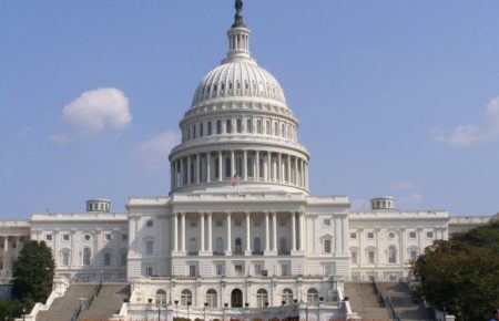 Палата представителей Конгресса США проголосовала за импичмент Трампа
