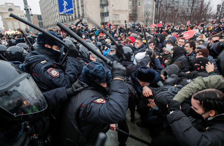 На протестах у РФ затримали понад дві тисячі людей, серед них — дружина Навального (ВІДЕО)