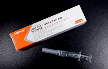 «Лекхим» до конца недели подаст документы для регистрации вакцины против коронавируса Sinovaс — Печаев