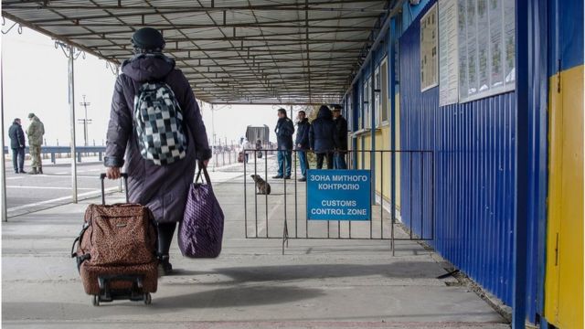Майно з окупованого Криму уже можна вивозити не за «списком туриста»: як кримчанка виграла суд у держави