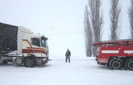 В Україні через негоду без електрики опинилися 86 населених пунктів у 6 областях