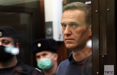 У Москві почався суд над Навальним у справі «про наклеп на ветерана Другої світової війни»