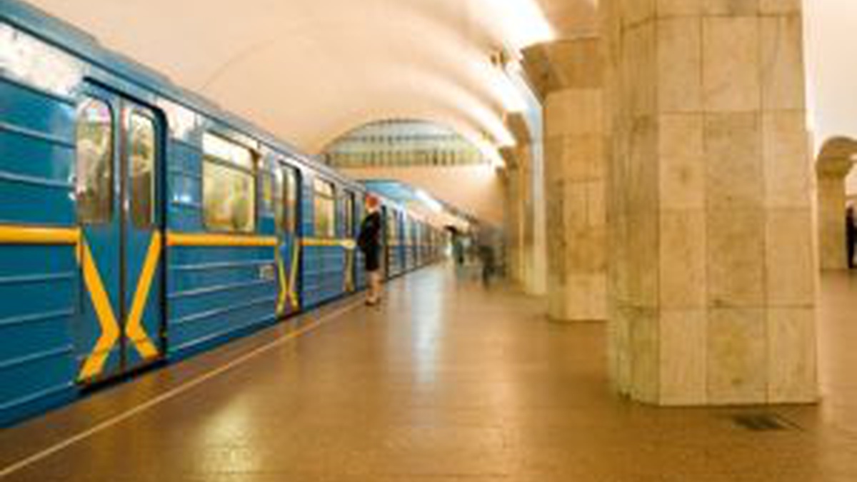 Анонимный звонок о минировании — станции метро «Дворец спорта» и «Майдан Независимости» закрыты