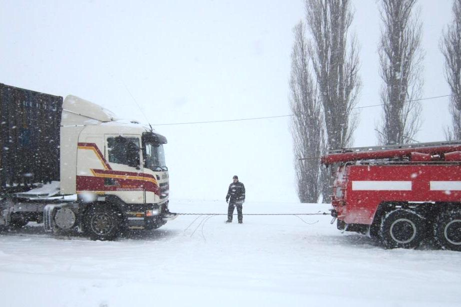 В Украине из-за непогоды без электричества оказались 86 населенных пунктов в 6 областях