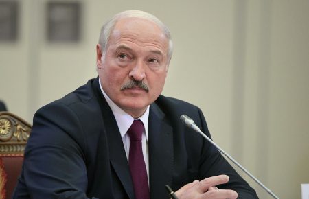 Лукашенко раскритиковал iPhone 12