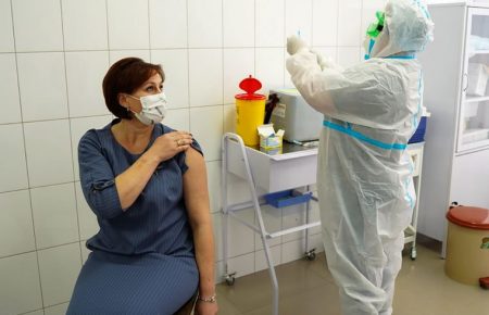 В Україні за добу від COVID-19 вакцинували 1713 людей — МОЗ