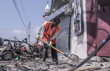 Унаслідок атаки смертника у Сомалі загинули 20 людей