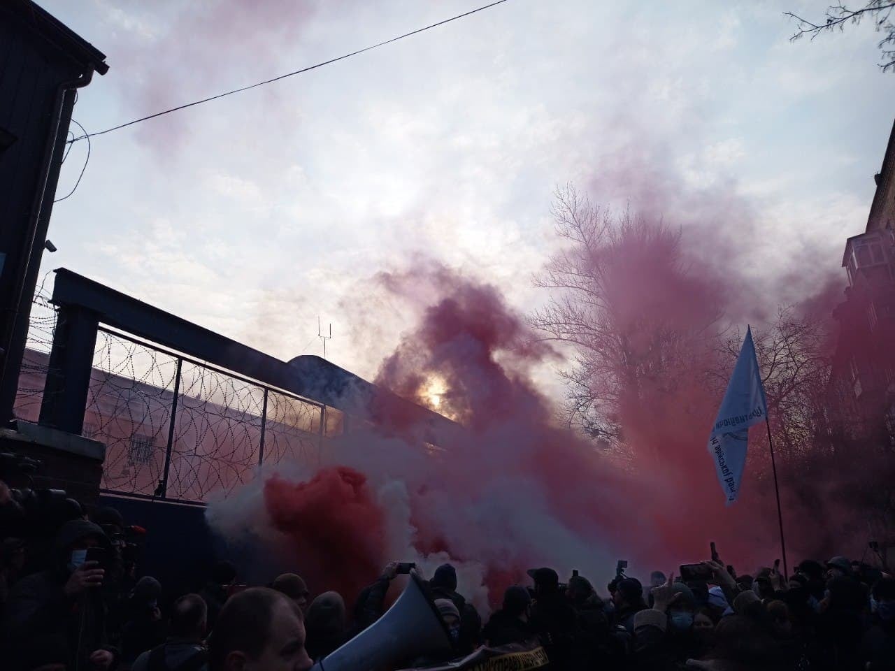 «Дело Шеремета»: возле Лукьяновского СИЗО проходит акция в поддержку Антоненко