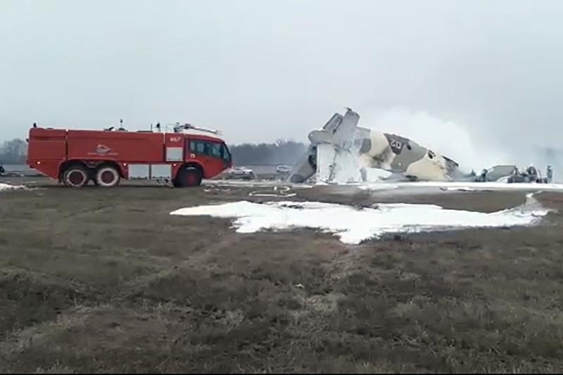 Біля аеропорту Алмати в Казахстані впав військовий літак Ан-26, є загиблі