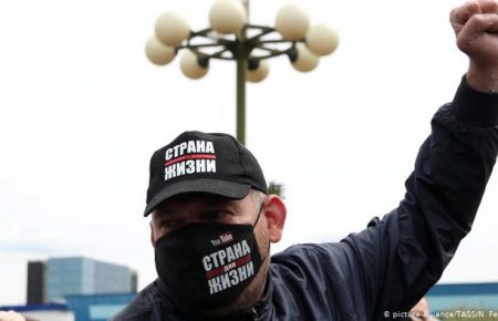 Тихановський: Лідерці опозиції у Білорусі треба діяти більш жорстко