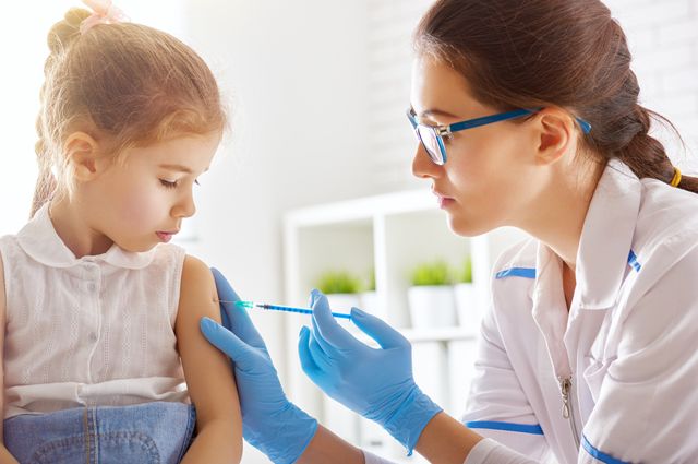 Как записать ребенка или родителей в лист ожидания на вакцинацию от COVID-19?