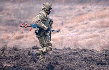 Четверо украинских военных погибли на Донбассе из-за минометного обстрела