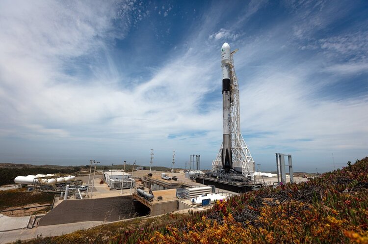 SpaceX сьогодні запустить на орбіту чергову партію інтернет-супутників (онлайн)