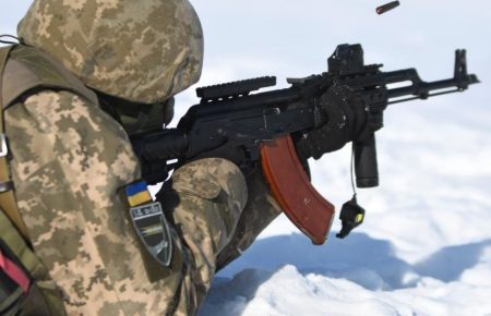 Бойовики знову обстрілювали позиції ЗСУ, український військовий отримав кульове поранення