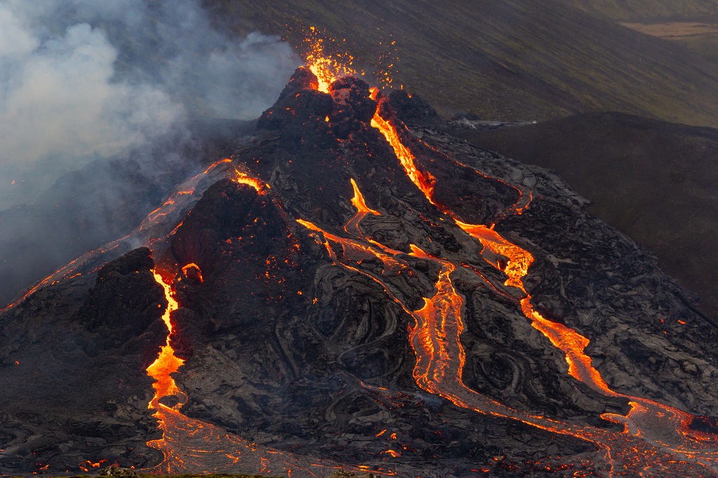 В Ісландії почав стихати вулкан, що вивергався вперше за 900 років